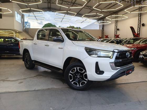 TOYOTA HILUX 2.7 VVT-i FLEX CD SRV 4X2 AUTOMÁTICO